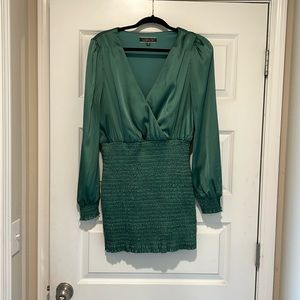 Blue Blush green mini. Size medium.